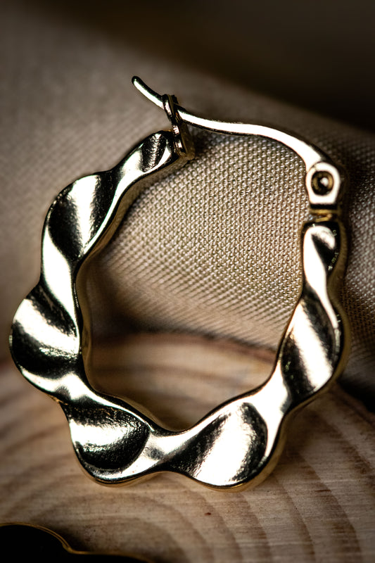 Wavy Gold Hoop Earrings | Modern Elegant Design