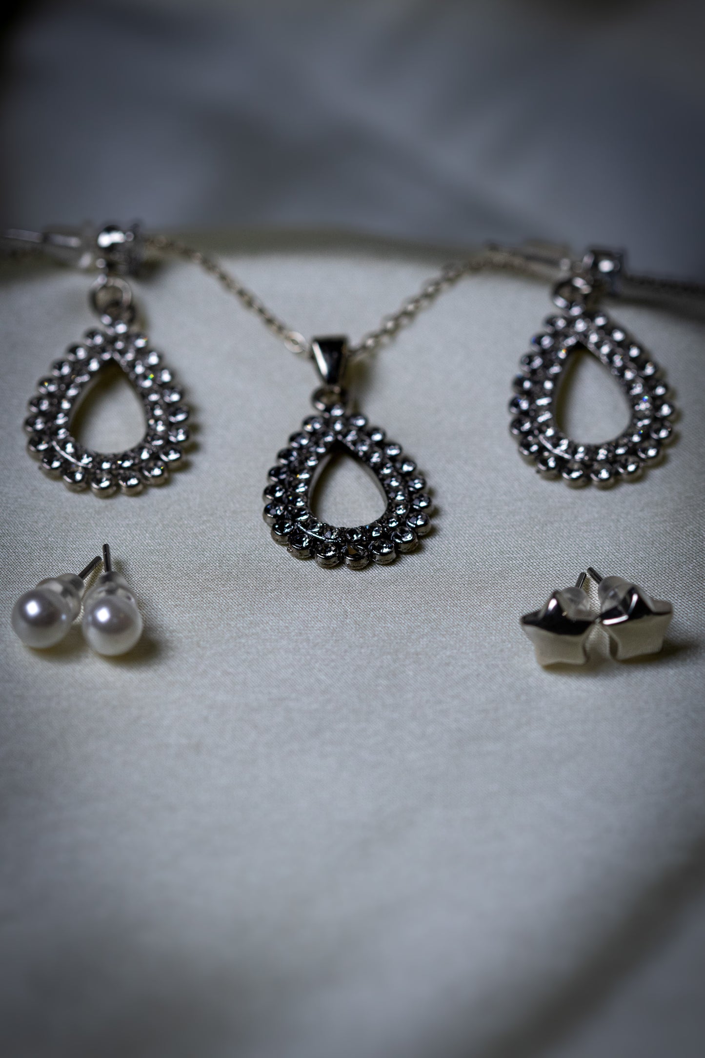 Elegant Crystal-Studded Teardrop Necklace Set | Pendant & Earrings