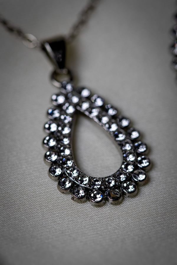Elegant Crystal-Studded Teardrop Necklace Set | Pendant & Earrings