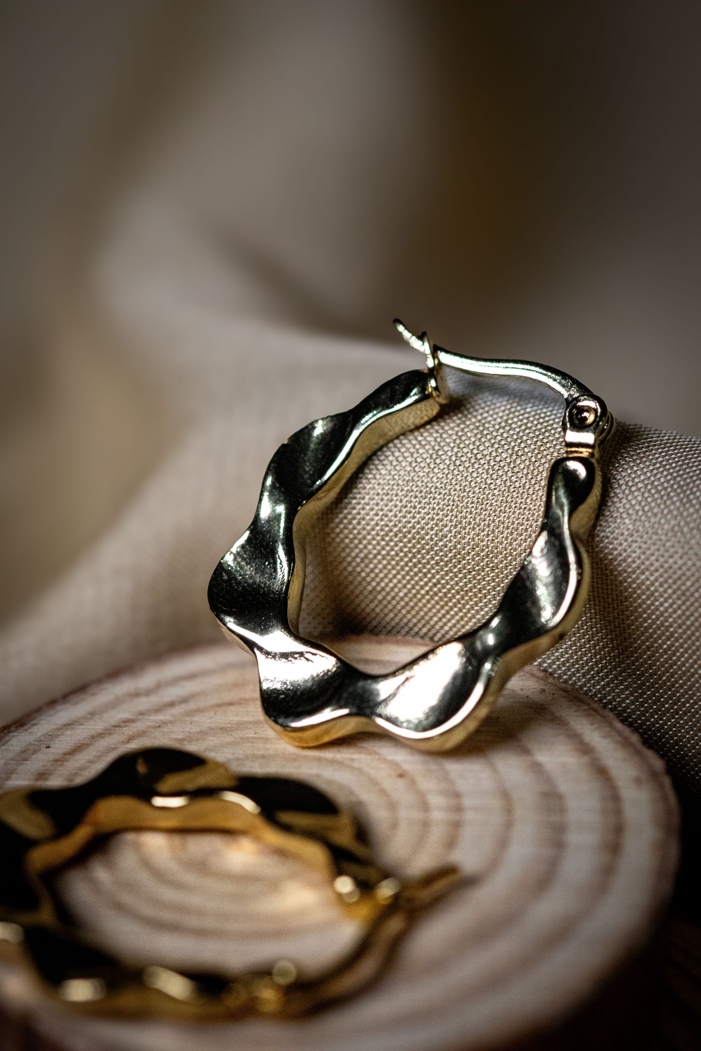 Wavy Gold Hoop Earrings | Modern Elegant Design
