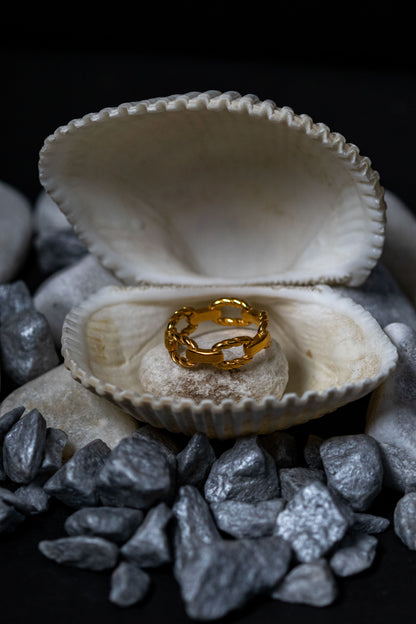 Gold Chain Link Ring | Bold Minimalist Design