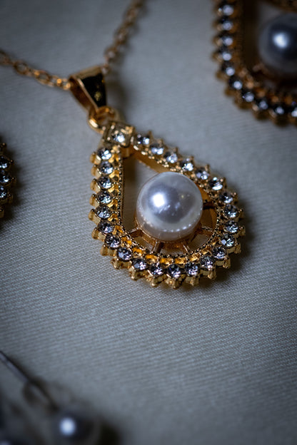 Golden Teardrop Pearl Jewelry Set | Crystal Studded Necklace & Earrings