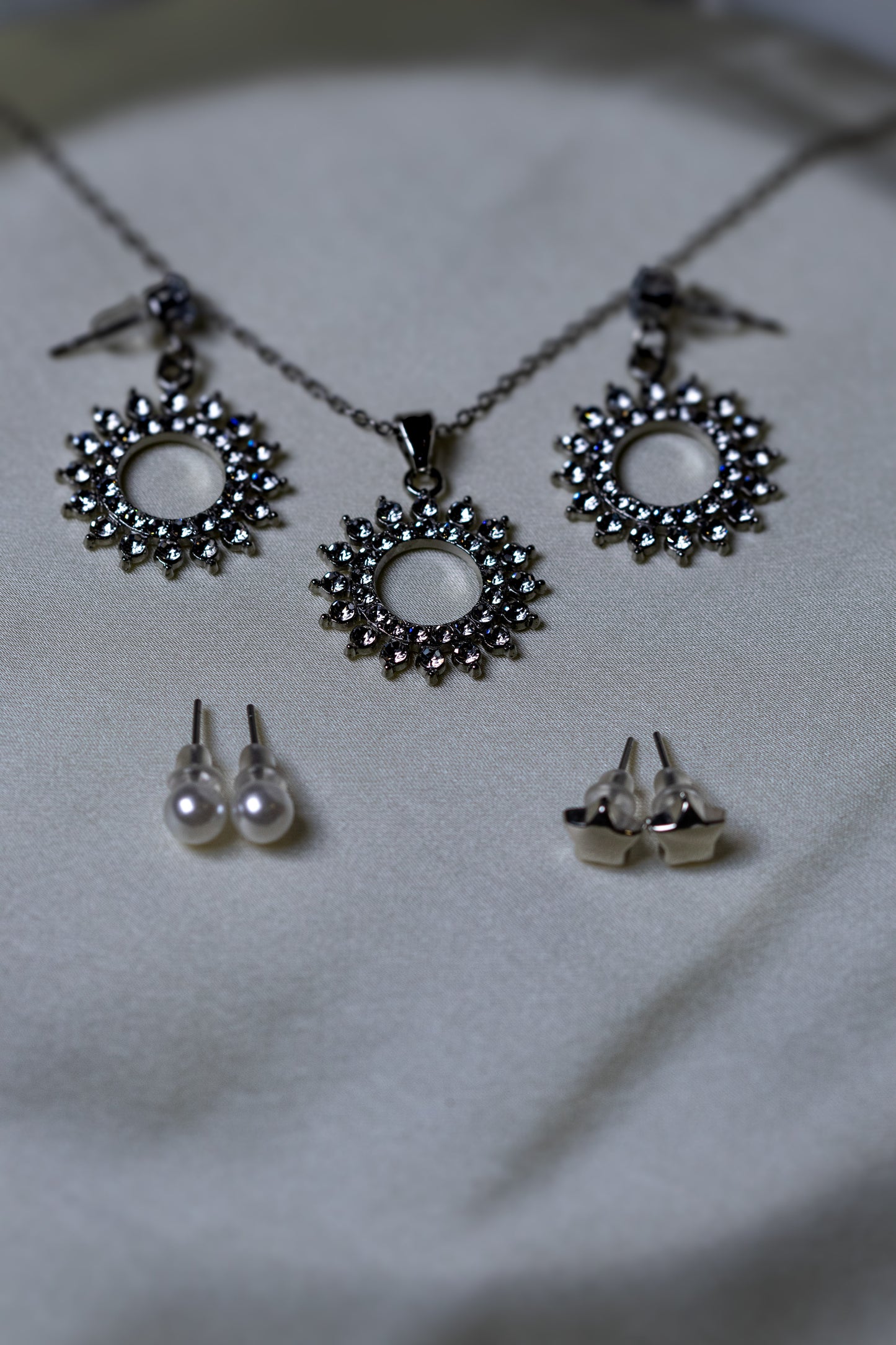 Radiant Sunburst Crystal Necklace Set | Pendant & Earrings