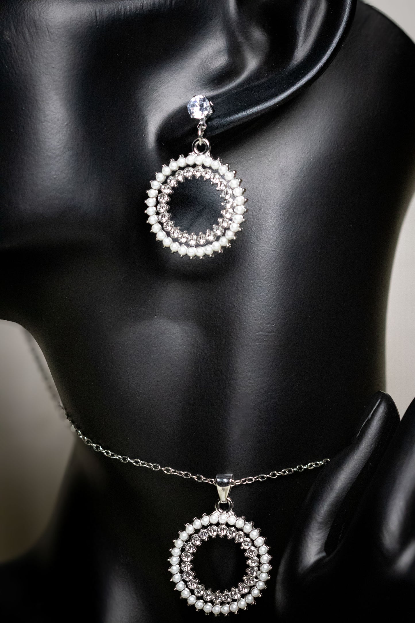 Radiant Pearl & Crystal Circle Necklace Set | Pendant & Earrings