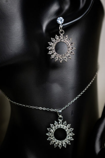 Radiant Sunburst Crystal Necklace Set | Pendant & Earrings