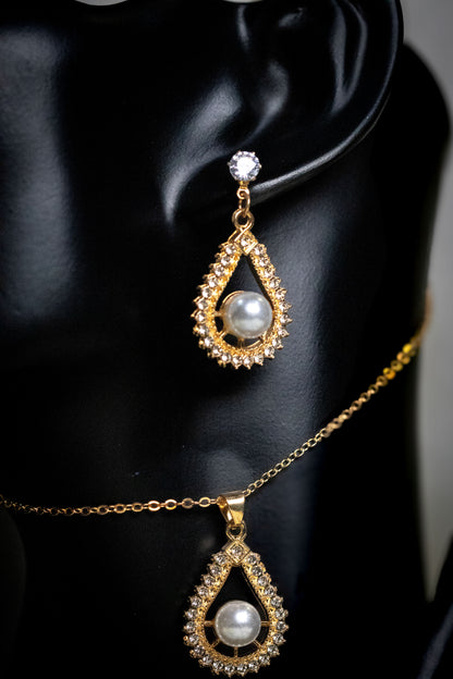 Golden Teardrop Pearl Jewelry Set | Crystal Studded Necklace & Earrings