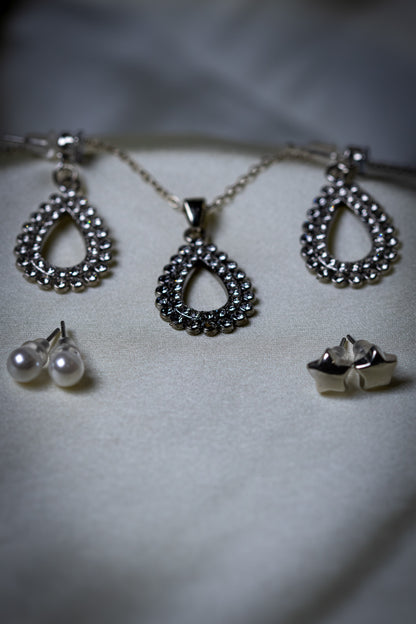 Elegant Crystal-Studded Teardrop Necklace Set | Pendant & Earrings